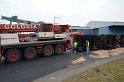 LKW umgestuerzt Niehler Hafen P092